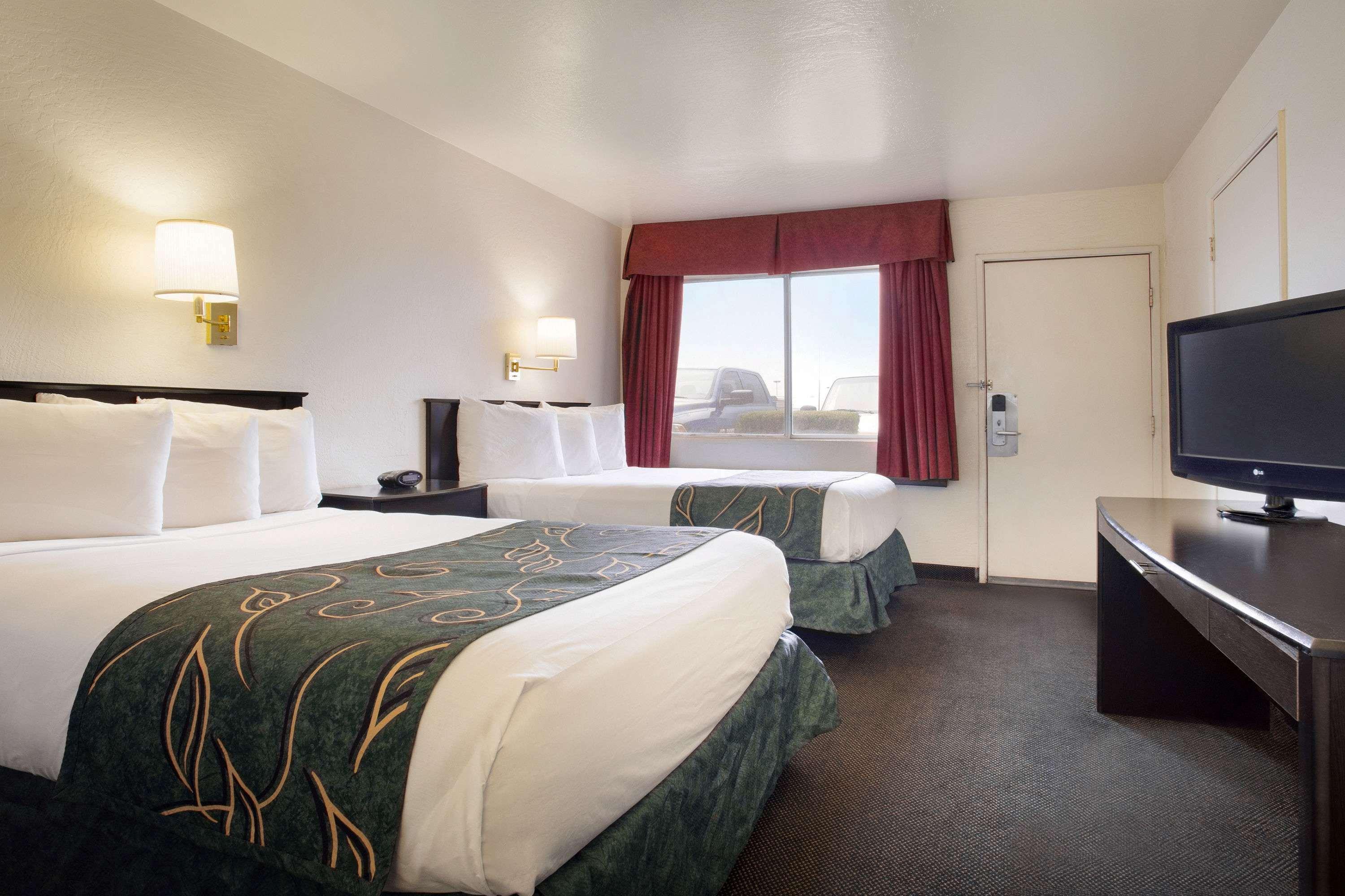 Clarion Pointe Winslow I-40 Екстериор снимка