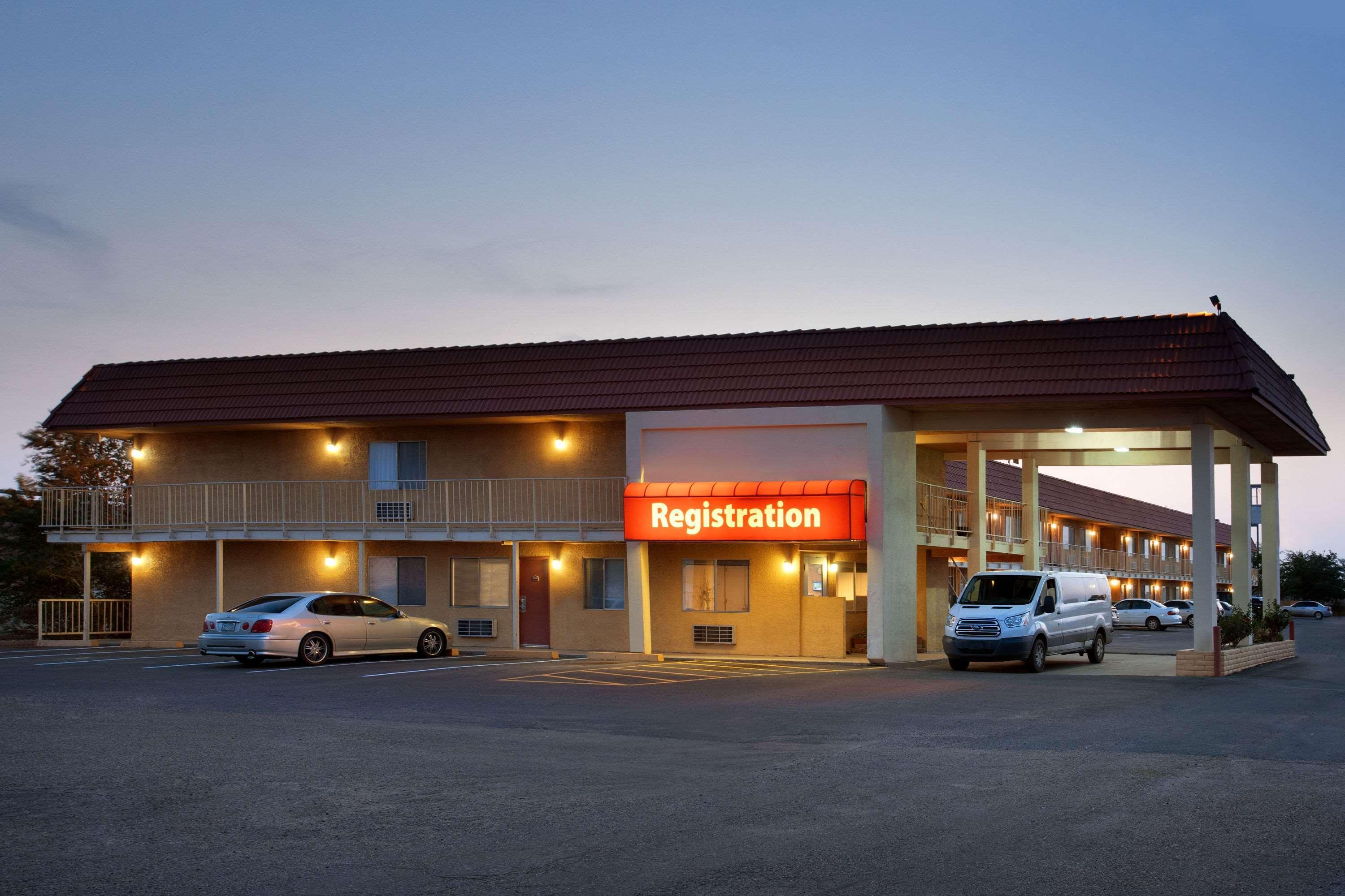 Clarion Pointe Winslow I-40 Екстериор снимка