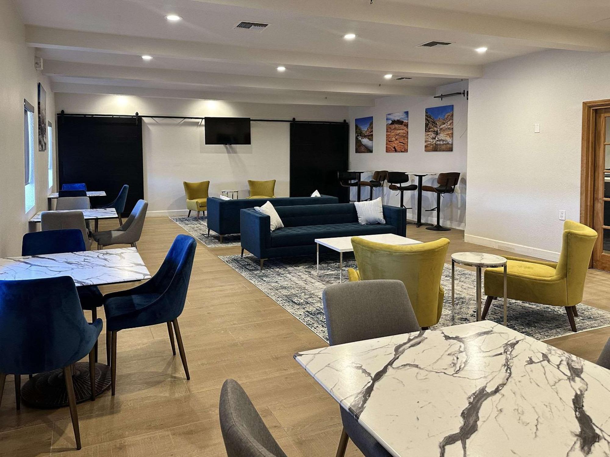 Clarion Pointe Winslow I-40 Екстериор снимка